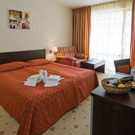 צרבו Hermes Club Hotel מראה חיצוני תמונה