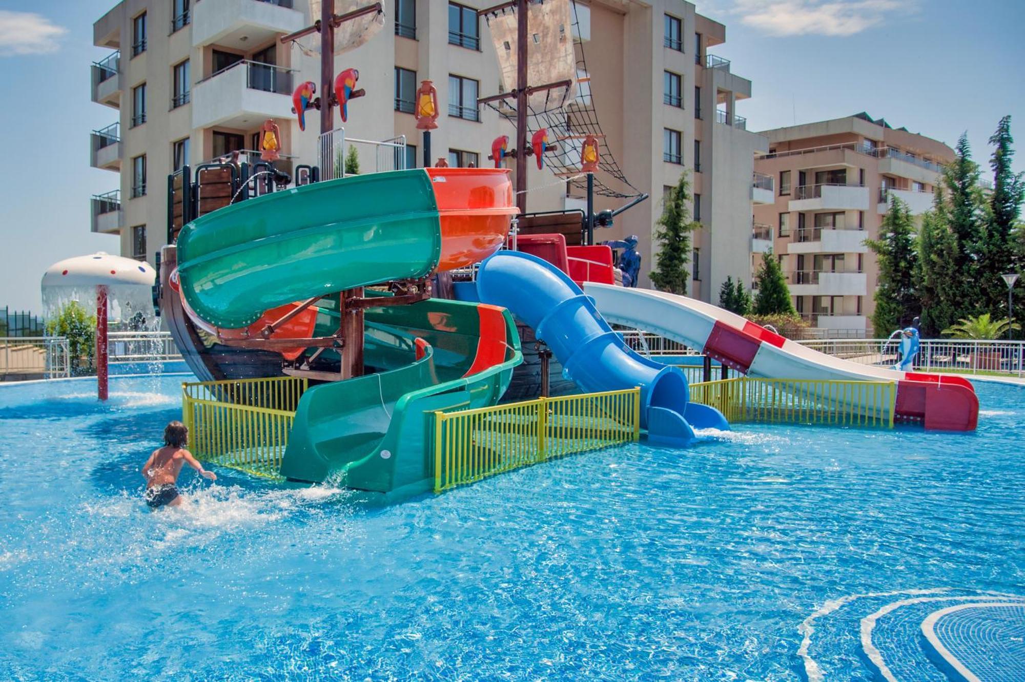 צרבו Hermes Club Hotel מראה חיצוני תמונה